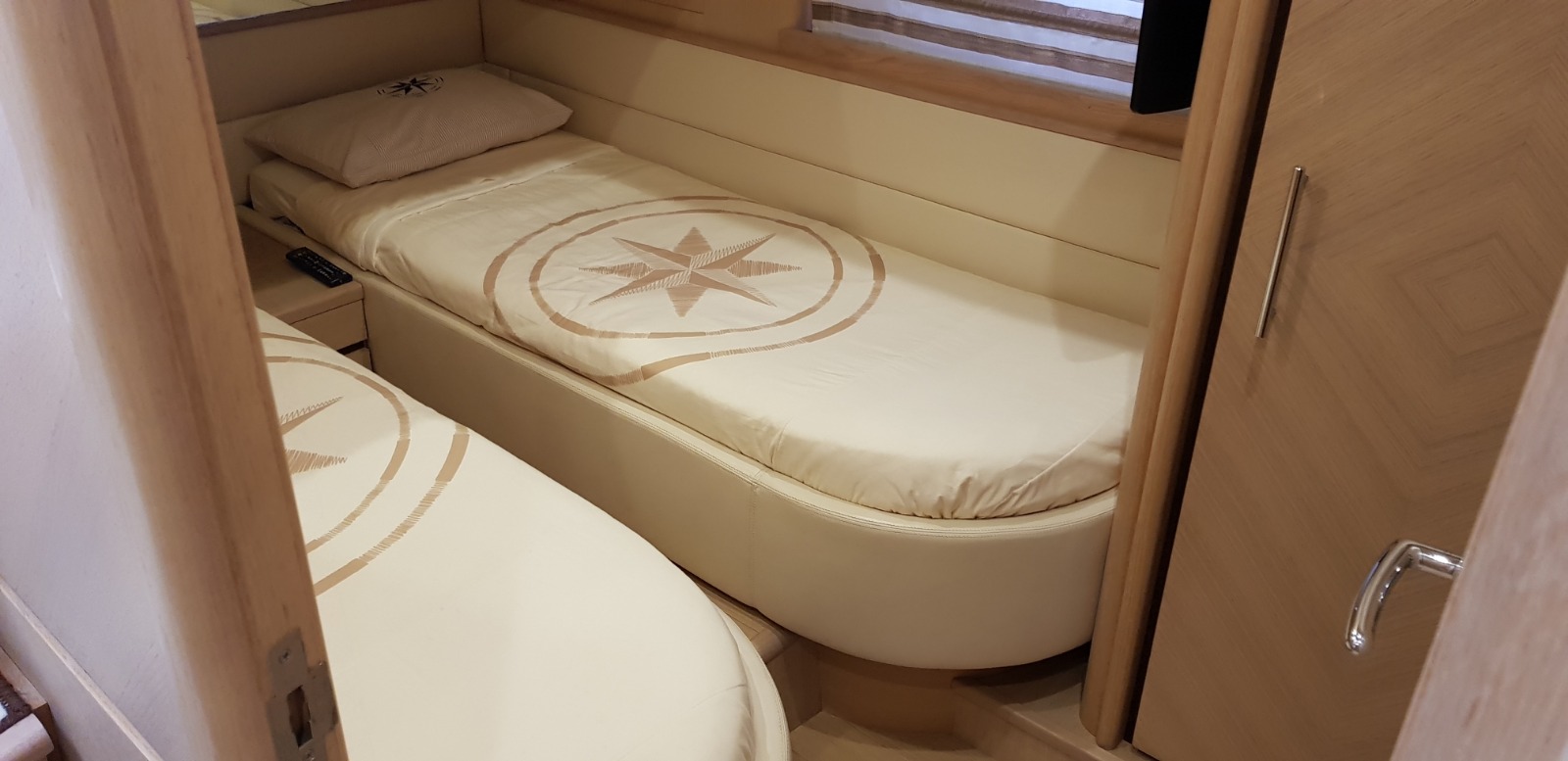 CAYMAN 58 "Boot"