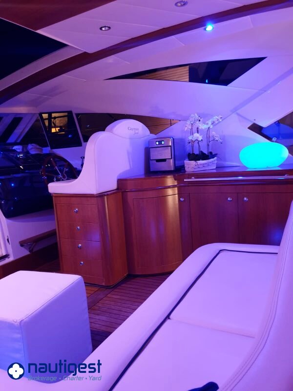 CAYMAN 58 "Boot"