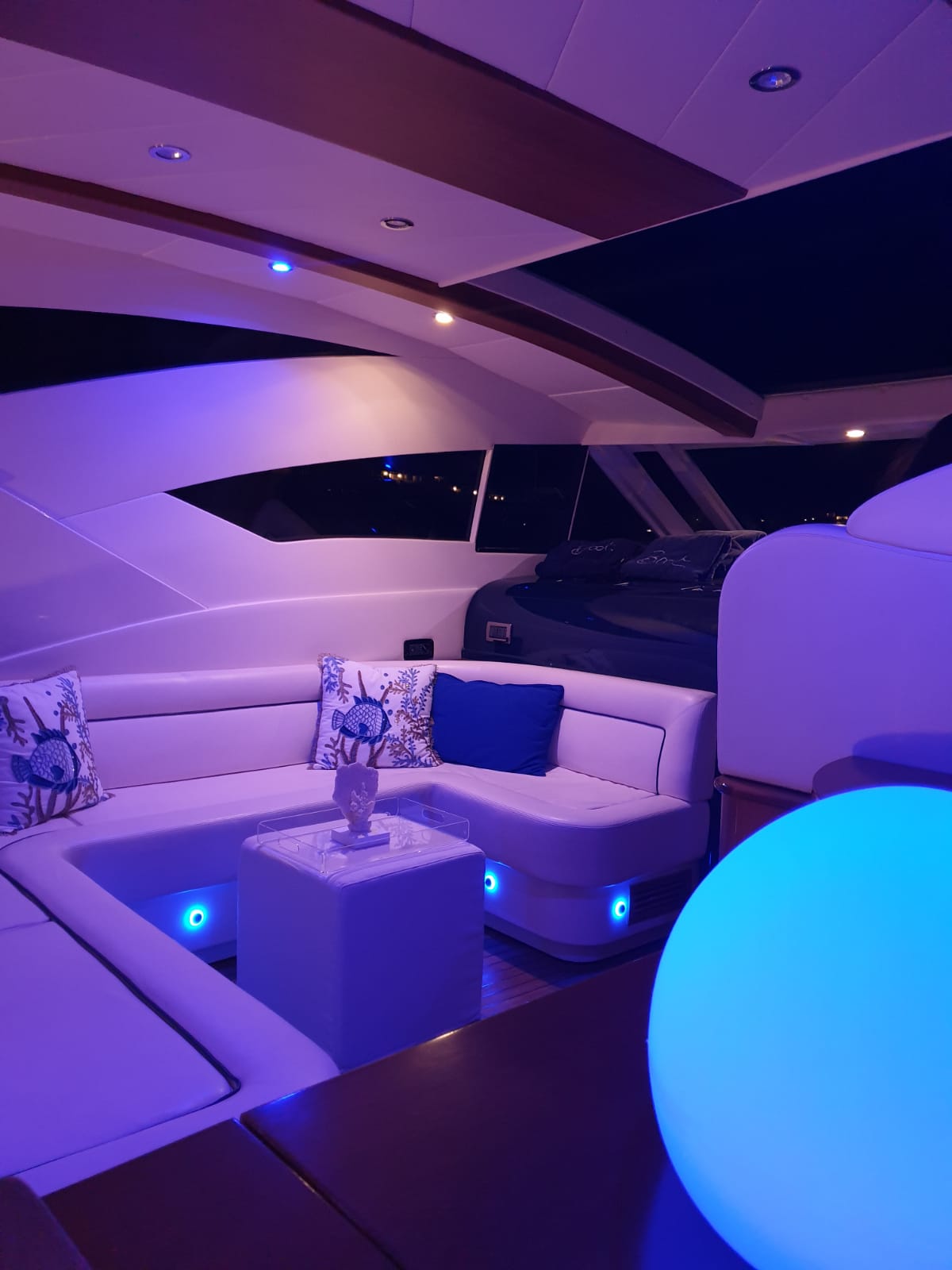 CAYMAN 58 "Boot"