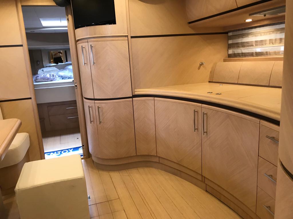 CAYMAN 58 "Boot"