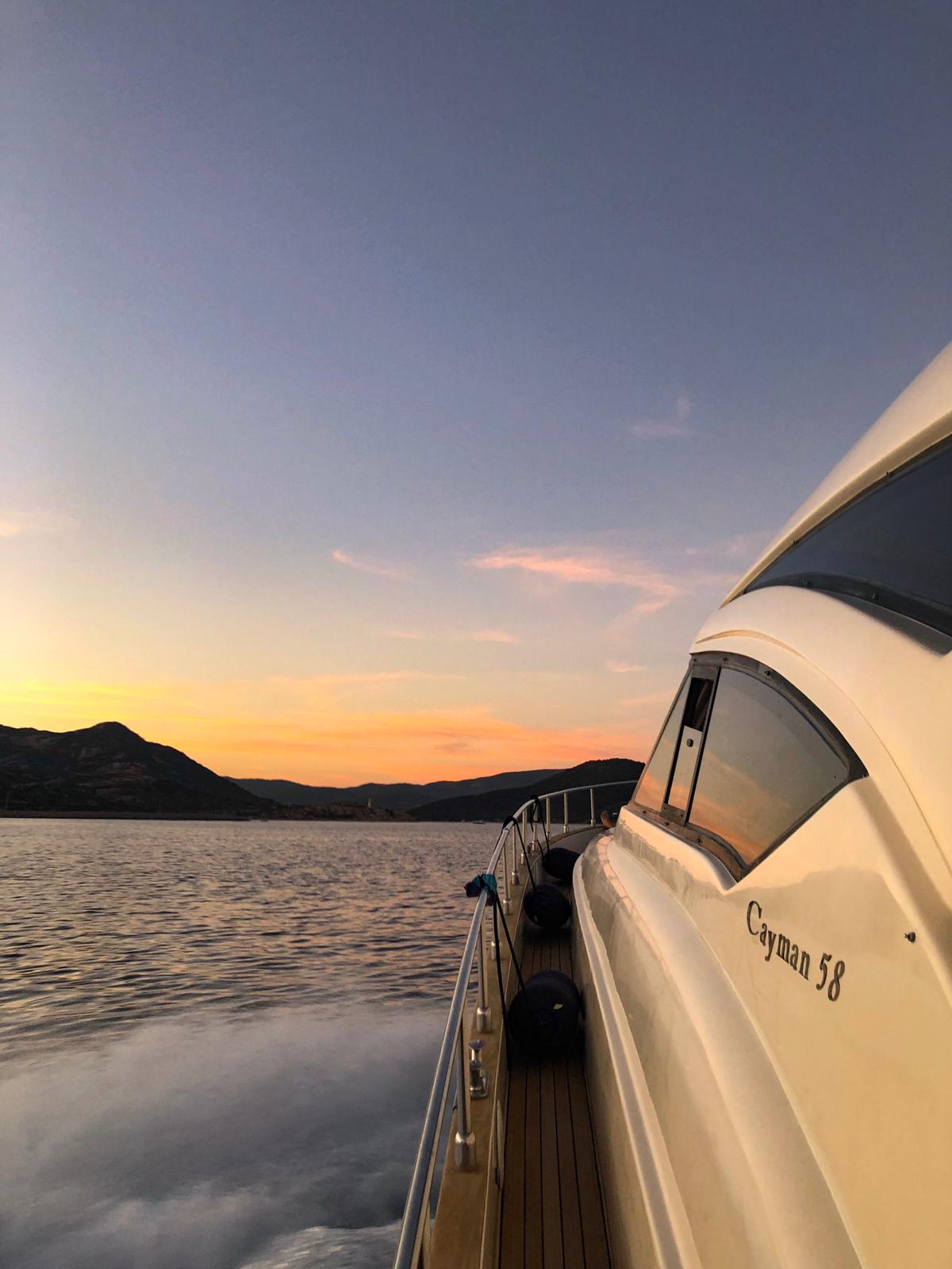 CAYMAN 58 "Boot"