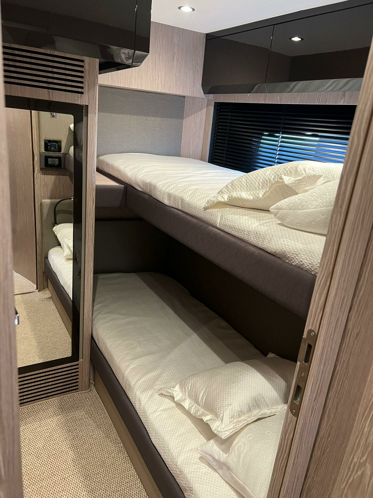 Azimut Atlantis 51